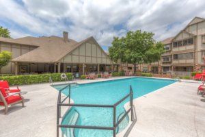 Country Club At Woodland Hills