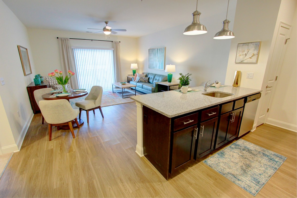 Carlton Hollow Apartments