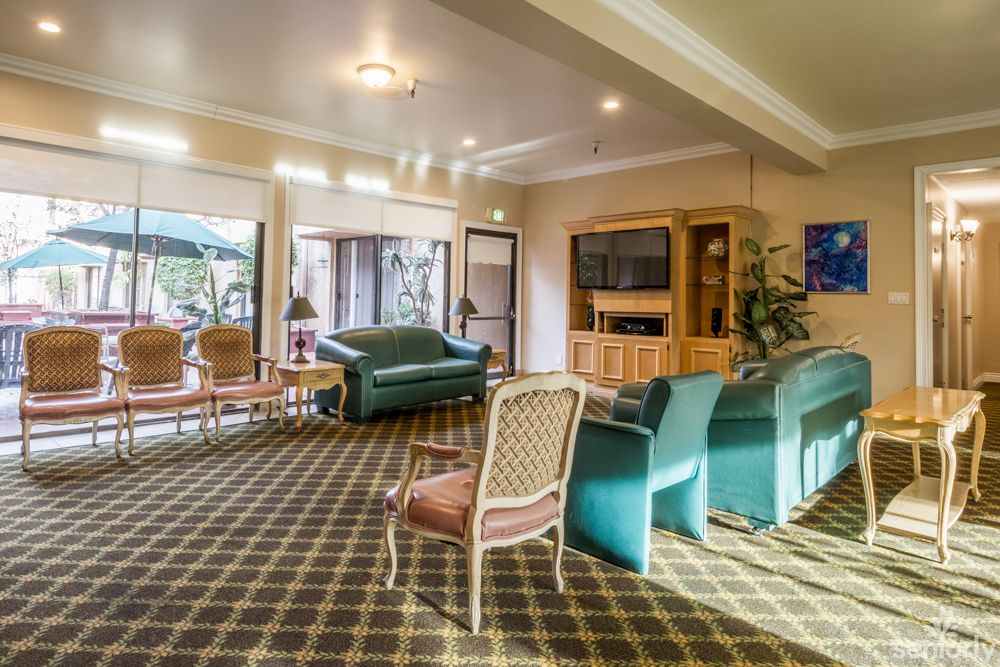 Holiday Villa East