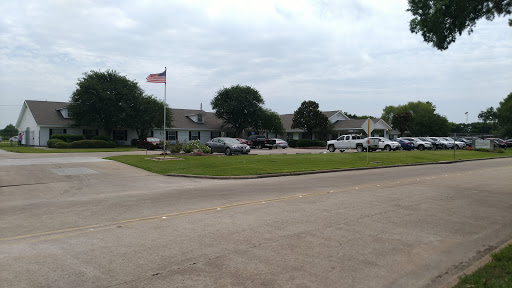 West Oaks Nursing & Rehab Center
