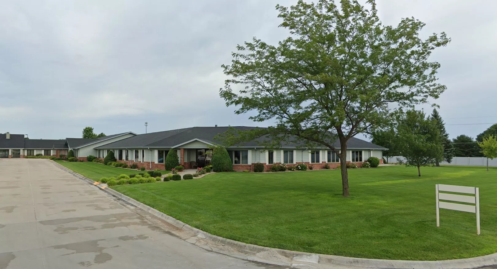 Riverside Lodge