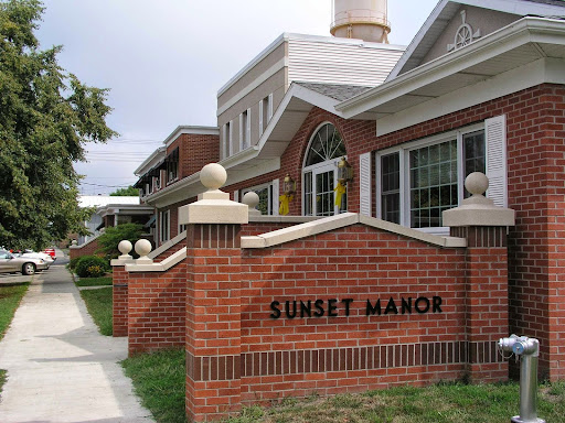 Sunset Manor: A welcoming residence with elegant architecture.