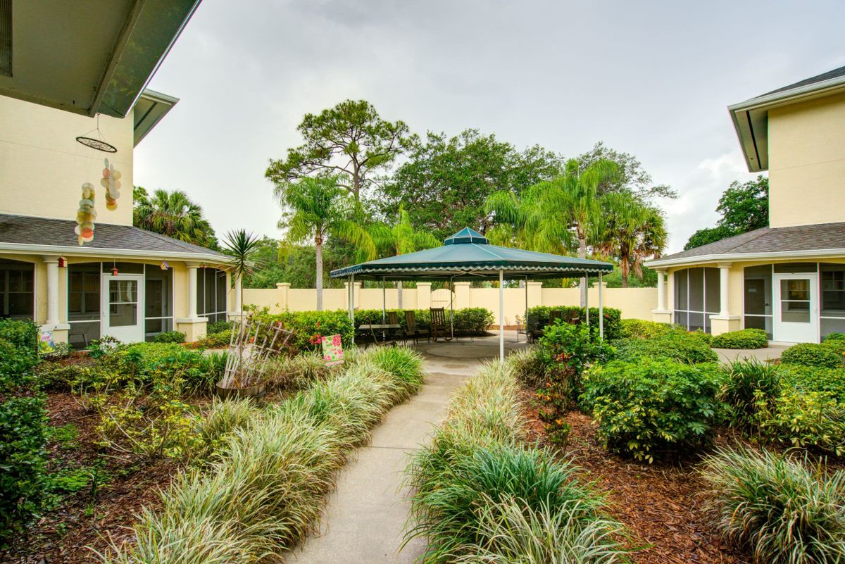 Truewood By Merrill, Charlotte Center