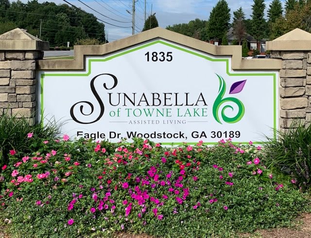 Sign for Sunabella of Towne Lake, located in Woodstock, GA.