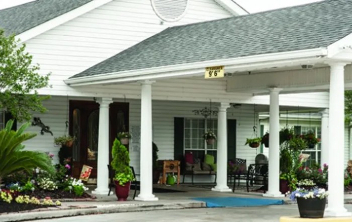 West Oaks Nursing & Rehab Center