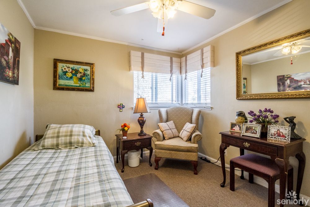 Damenik's Home (Daly City)