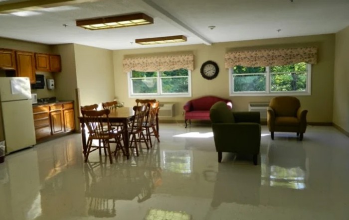 Willow Manor