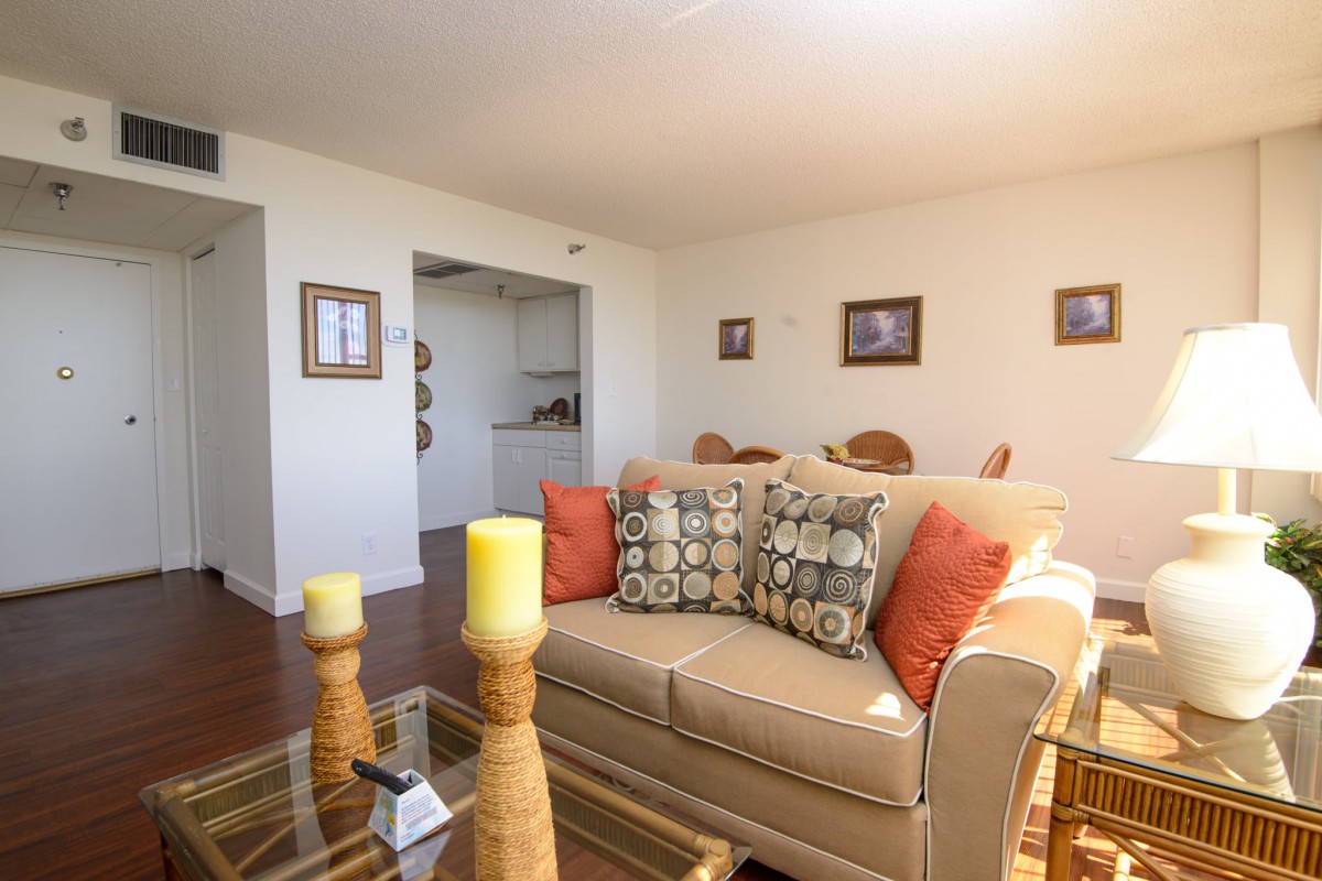 Cozy living room with a comfortable sofa and decorative accents.