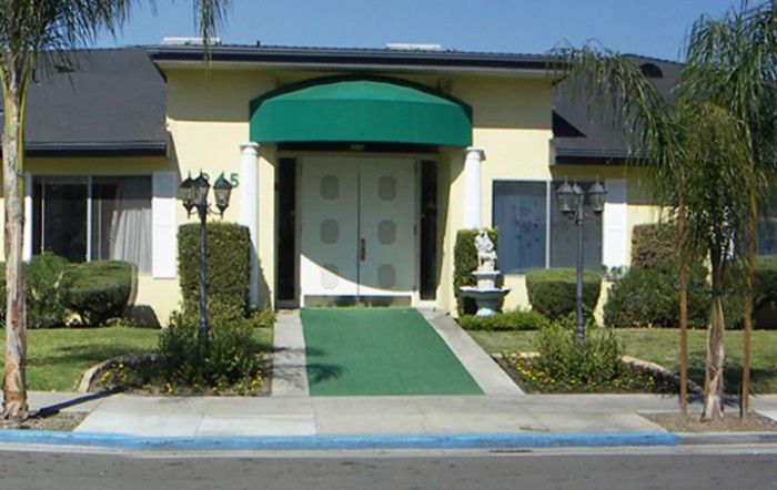 Windsor Gardens Convalescent Center Of Anaheim