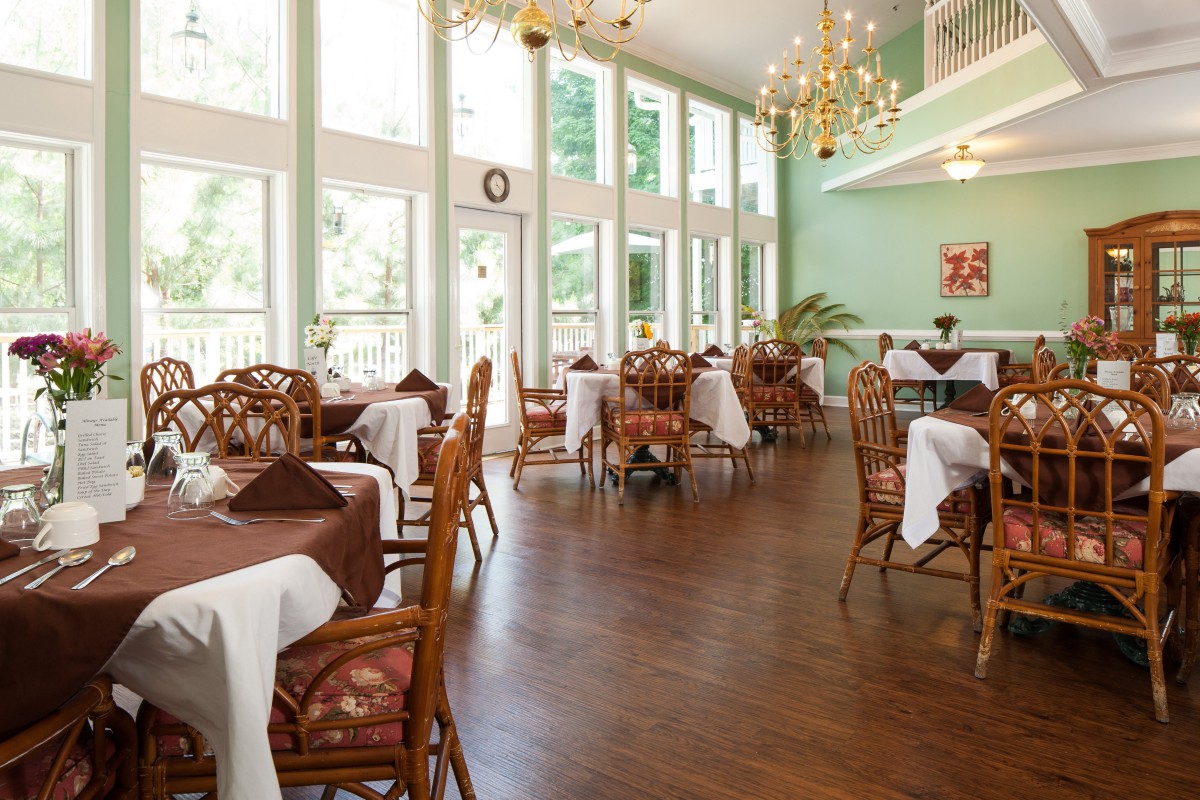 Hollander Senior Living and Memory Care of Sandy Springs