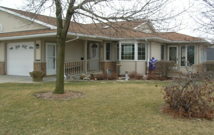 Parkview Home - Wayland