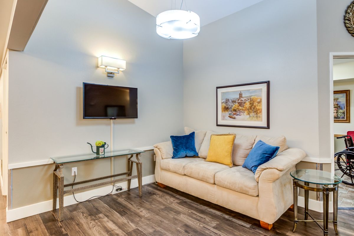 Keystone Bluffs Assisted Living