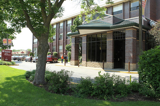 Landmark Of Des Plaines Rehab