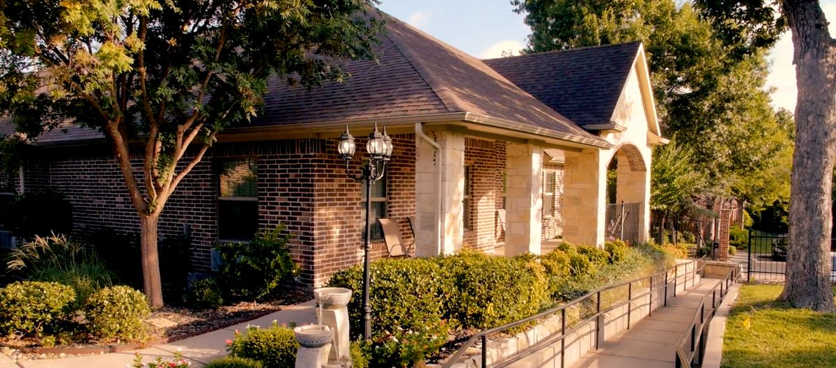 Mayberry Gardens Garland