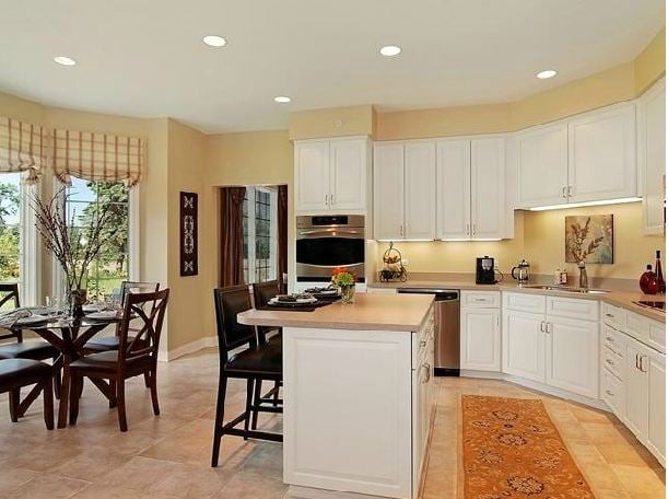 Lake Forest Place Independent Living,  a CCRC