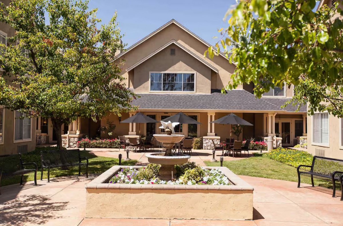 Hacienda Living