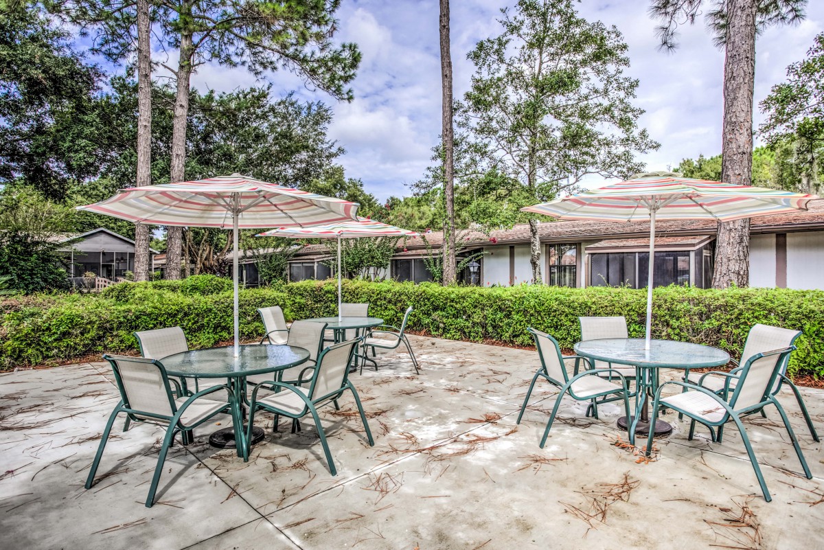 Holiday Lake Ridge Village