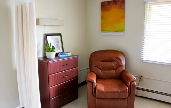 Accura Healthcare Of Newton East