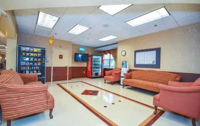 Smithtown Center For Rehabilitation & Nursing Care