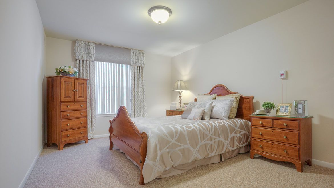 Oakmont Manor