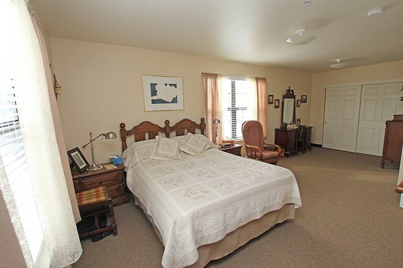 Emerald Square Senior Living