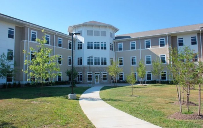 Roosevelt Care Center At Old Bridge