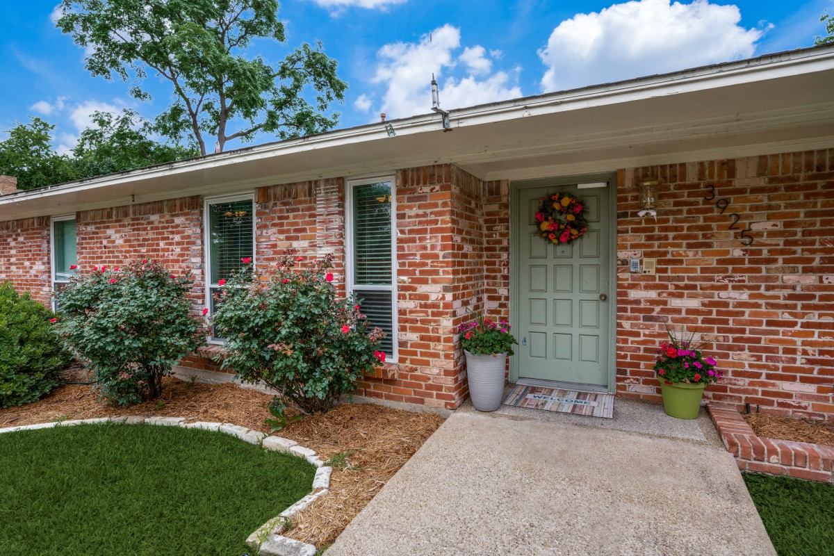 Silver Leaf Assisted Living at Royal Lane