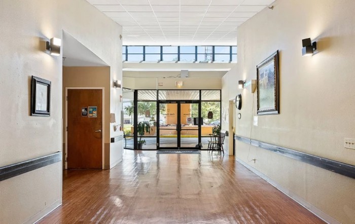 Auburndale Oaks Healthcare Center