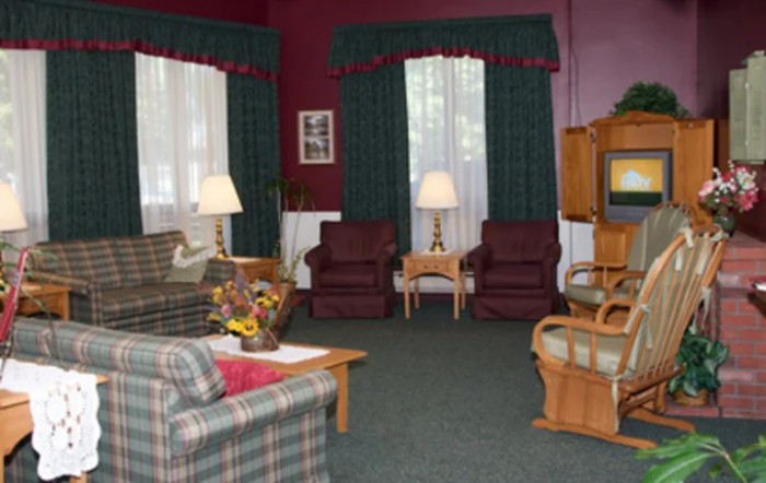 Farmington Country Manor