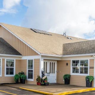 Oaktree Residential Living