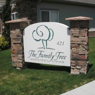 Sign for 'The Family Tree' establishment located at number 421.
