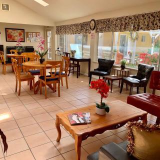 Whispering Pines Inn