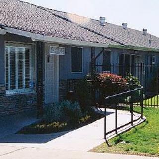 Davis Guest Home 8