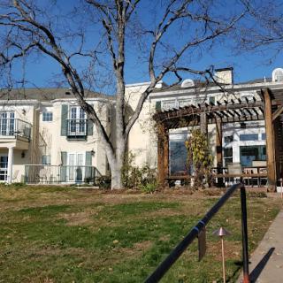 Celia's House In Holmes Park