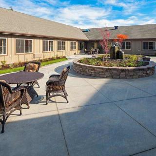The Hampton At Salmon Creek