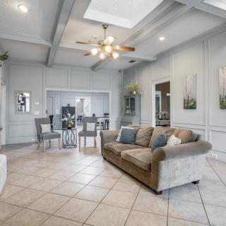 Silver Leaf Assisted Living at Merksem Court