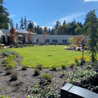 Fieldstone Rolling Bay and Fieldstone Memory Care