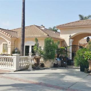 Alta Vista Manor