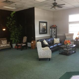 Colonial Lodge