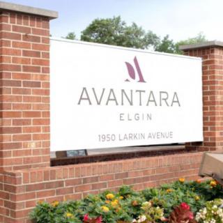 Entrance sign for Avantara Elgin on Larkin Avenue.