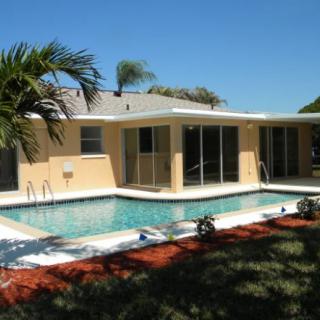 Coral Trace Manor