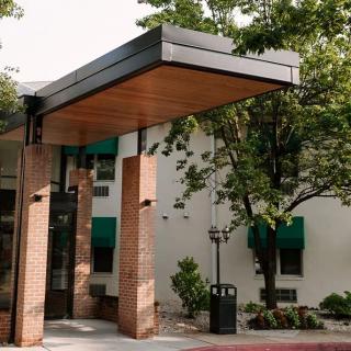 Autumn Lake Healthcare At Alice Manor