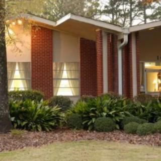 Bedford Care Center Of Newton