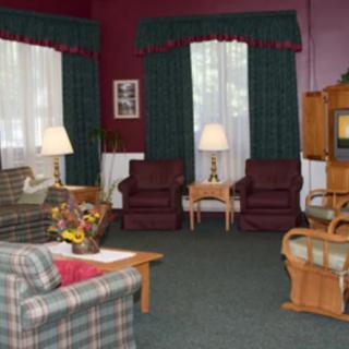 Farmington Country Manor