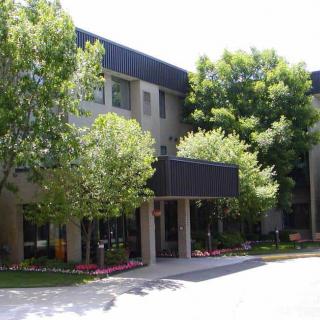 Madison Manor Apartments