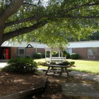 Pine Knoll Nursing & Rehab Center