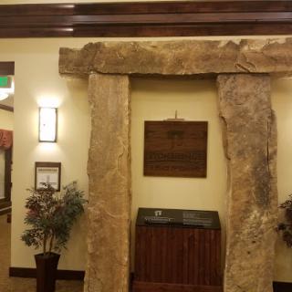 An artistic stone structure enhances the ambiance of the lobby.