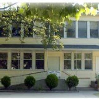Maple Crest Manor