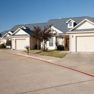 Lakestone Terrace