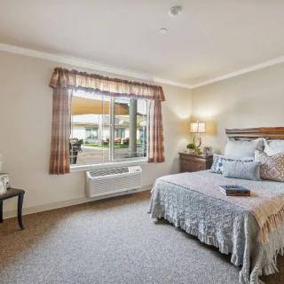 Caleo Bay Memory Care & Transitional Assisted Living